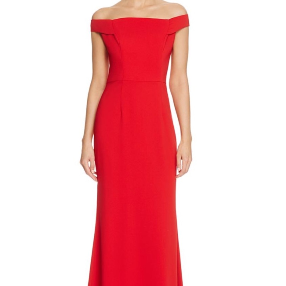Carmen Marc Valvo off the shoulder gown NWT size 4